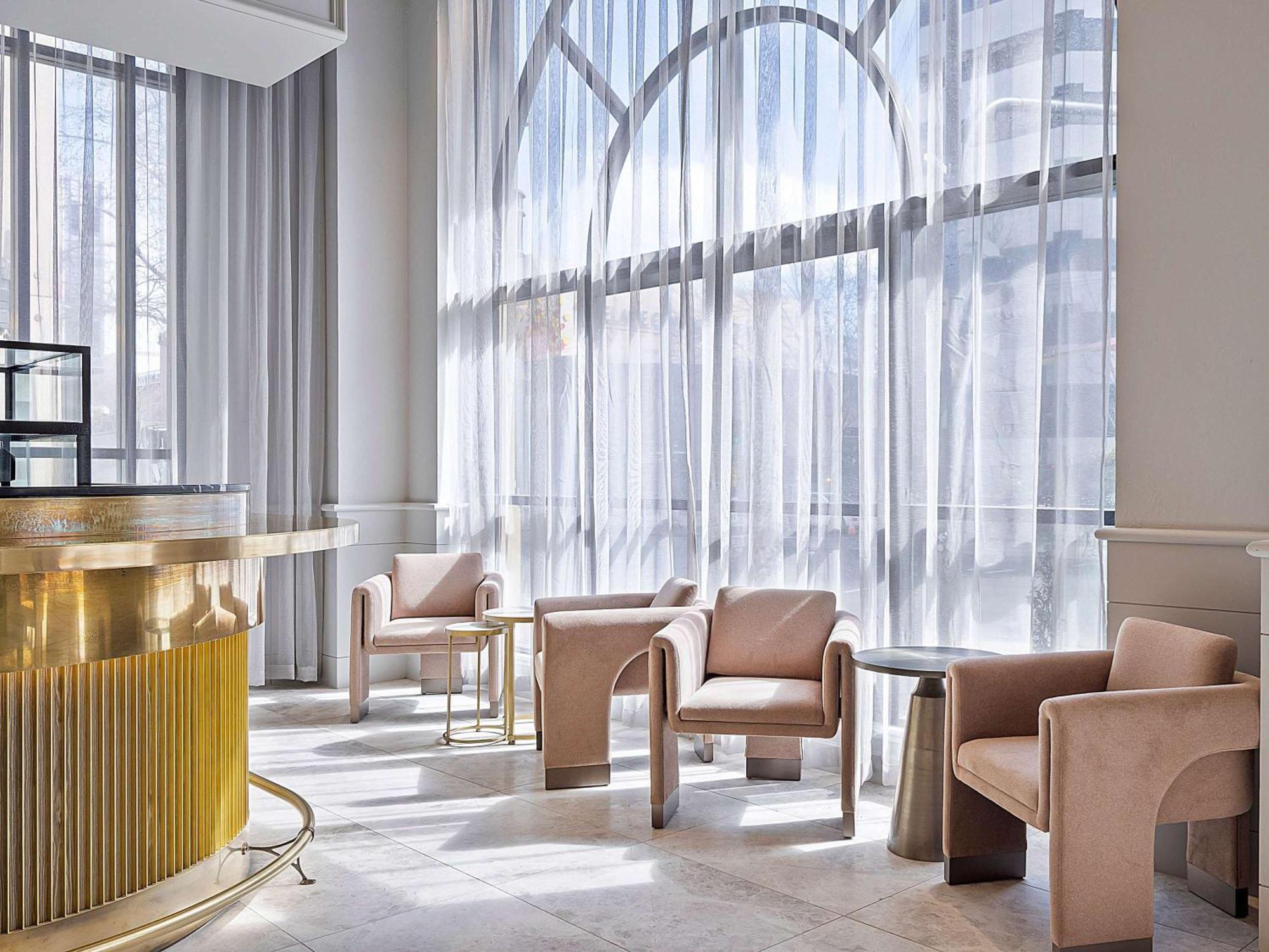 ホテル ザ プレイフォード アデレード M ギャラリー バイ ソフィテル エクステリア 写真 The lounge at the 100 East 53rd Street location