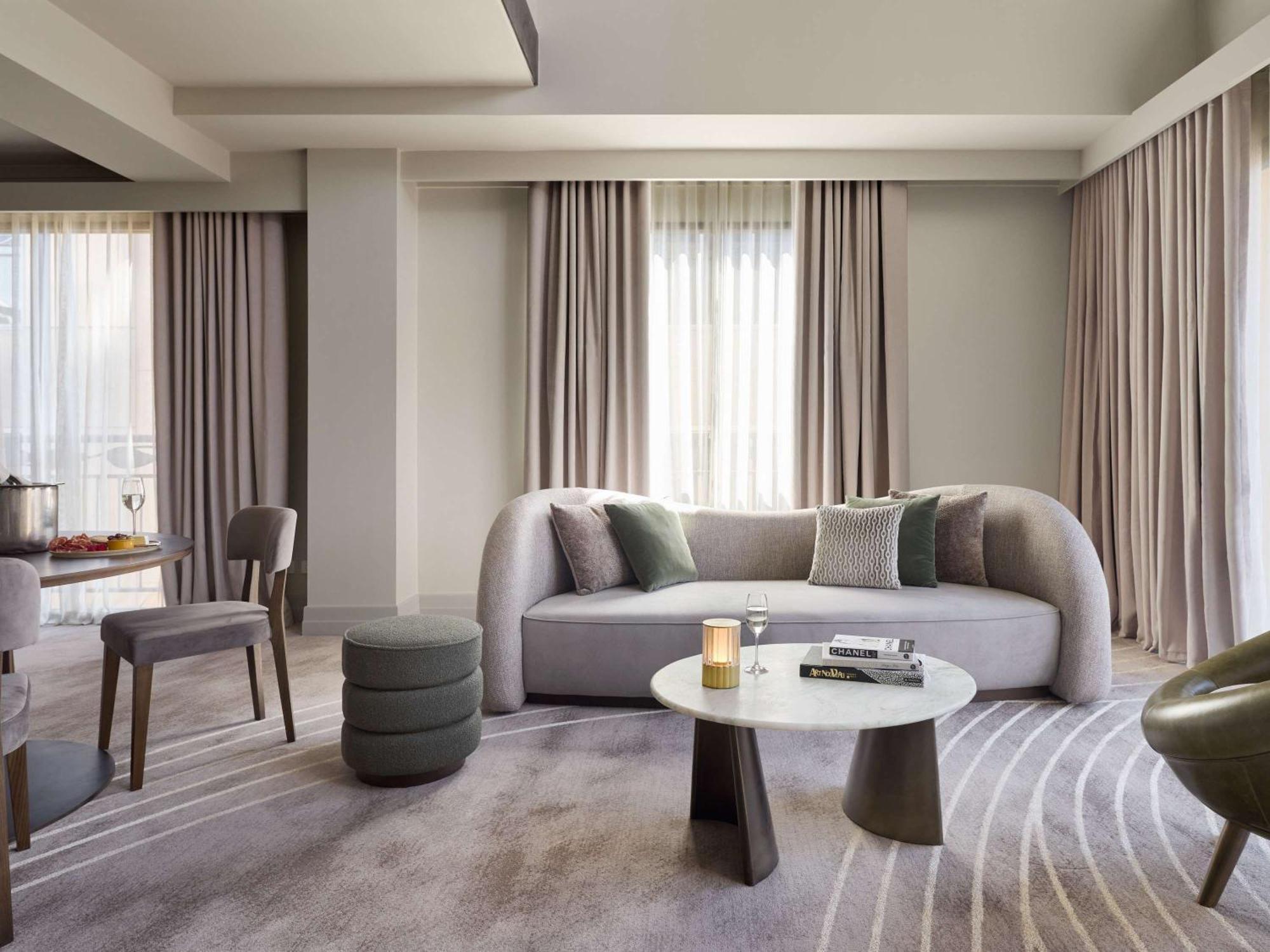 ホテル ザ プレイフォード アデレード M ギャラリー バイ ソフィテル エクステリア 写真 A suite at the hotel
